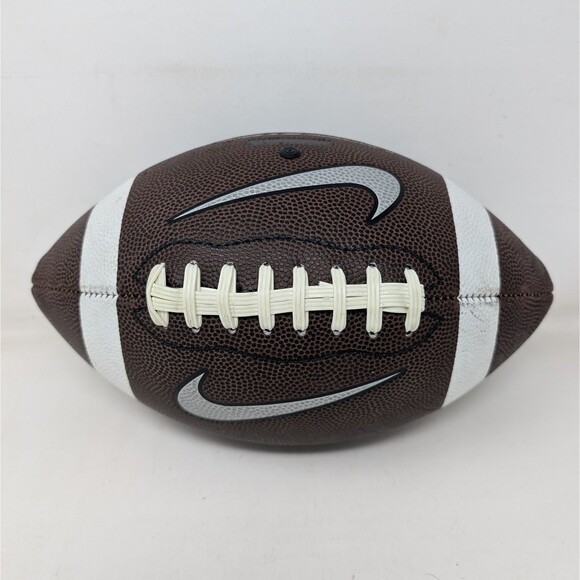 Nike Vapor Strike Football NFHS Official Size Weight Inflate To 13 Lbs - Picture 1 of 6